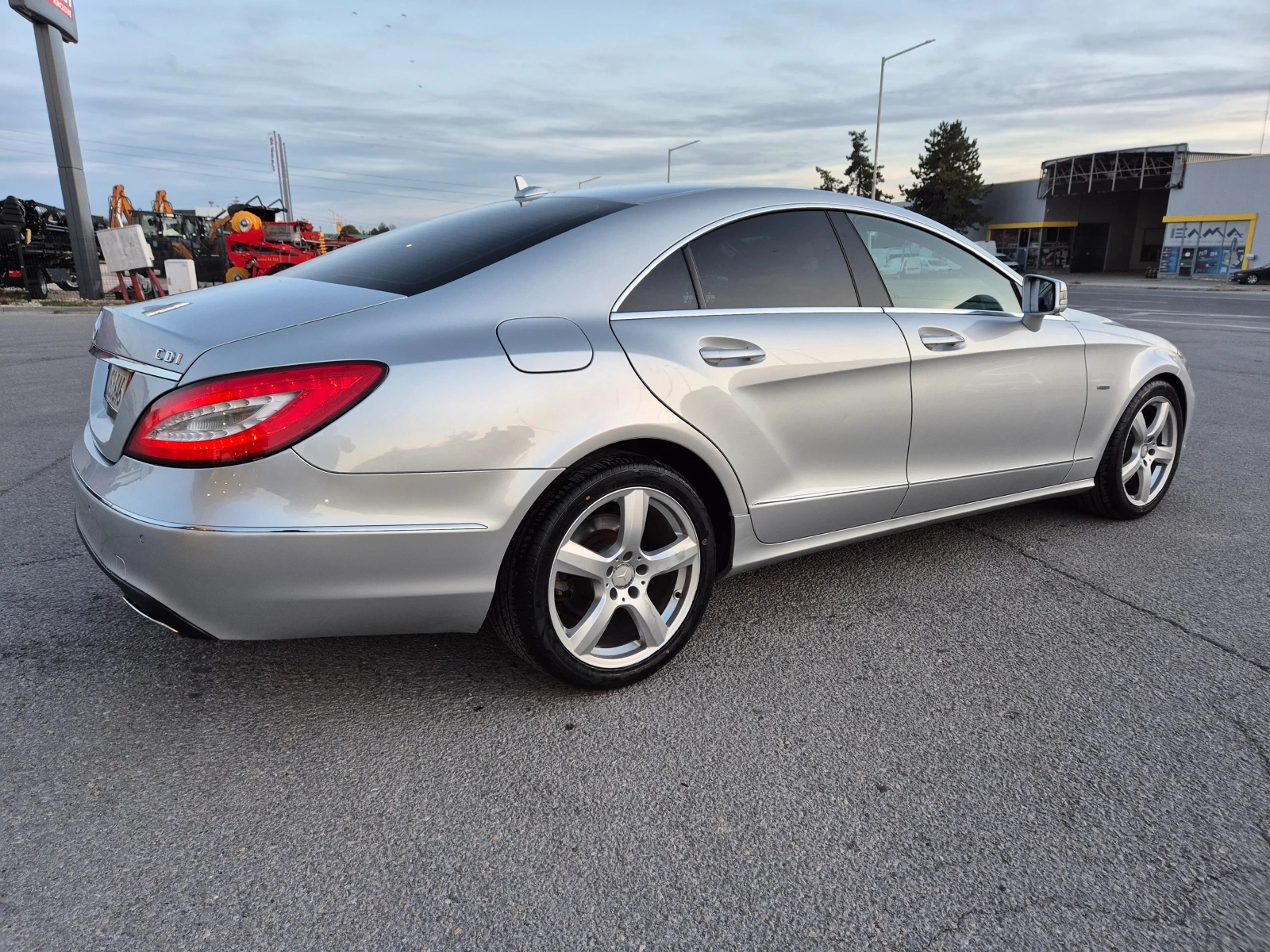 Mercedes-Benz CLS 350 350CDI V6.265ks Distronic  | Mobile.bg   5