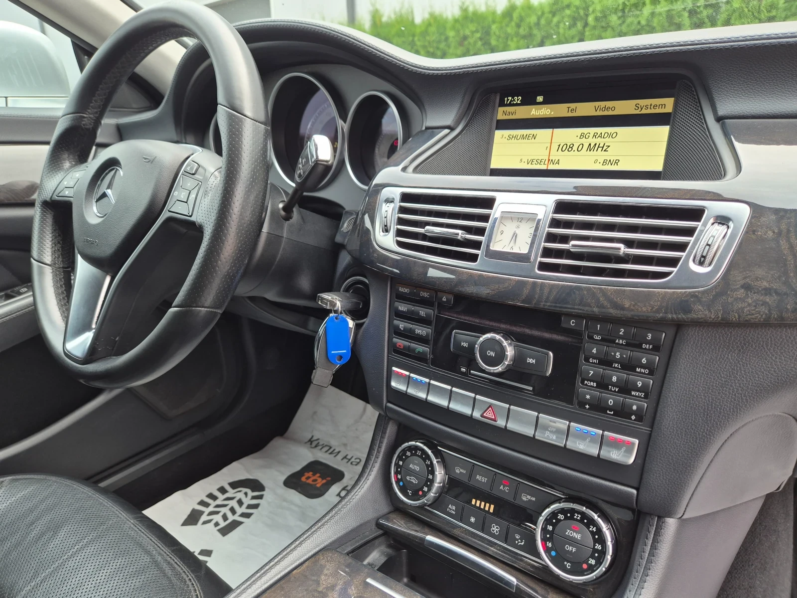 Mercedes-Benz CLS 350 350CDI V6.265ks Distronic , снимка 16 - Автомобили и джипове - 52248970
