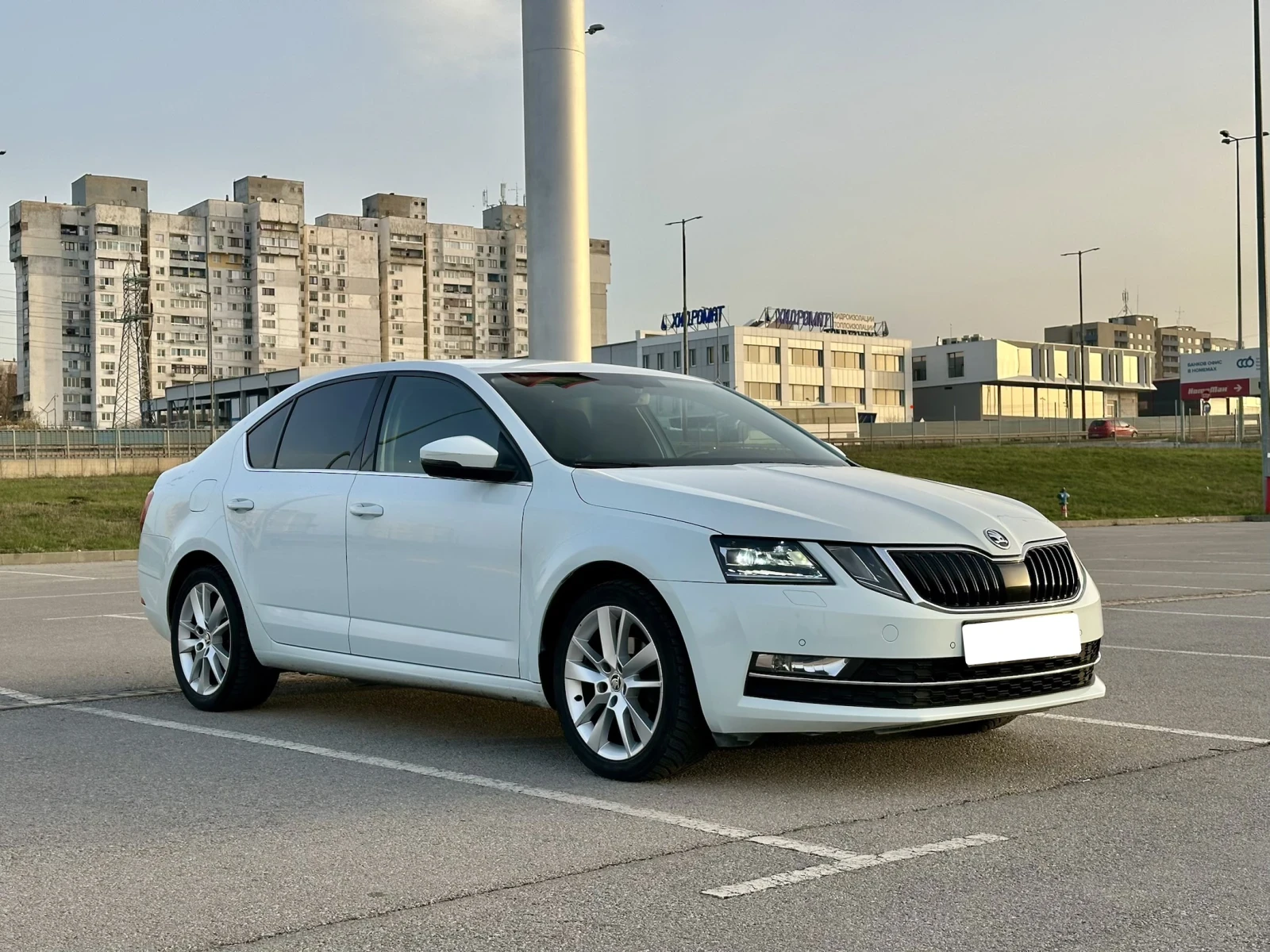 Skoda Octavia FACE LIFT | FULL LED | KEY LESS | AMBIENT | Mobile.bg   8