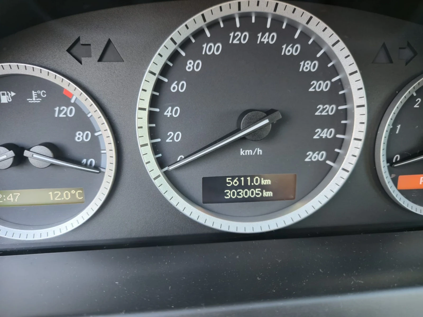 Mercedes-Benz C 200, снимка 8 - Автомобили и джипове - 53911439