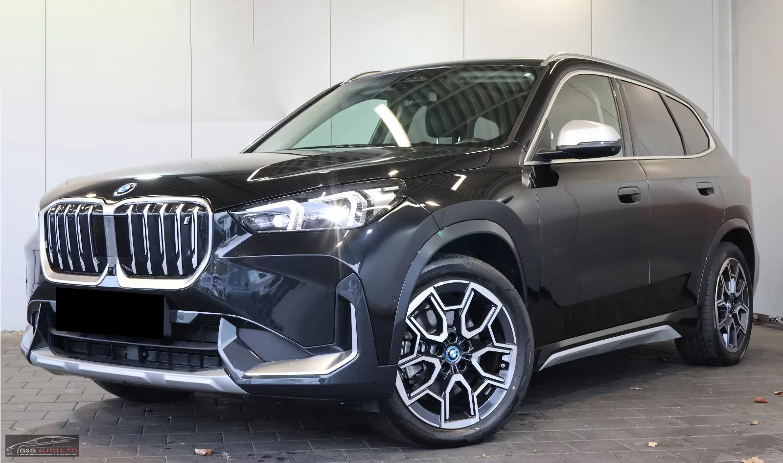 BMW iX1 30/xDRIVE/313HP/HUD/PANO/360/H&K/19/226z | Mobile.bg � ����������� 1