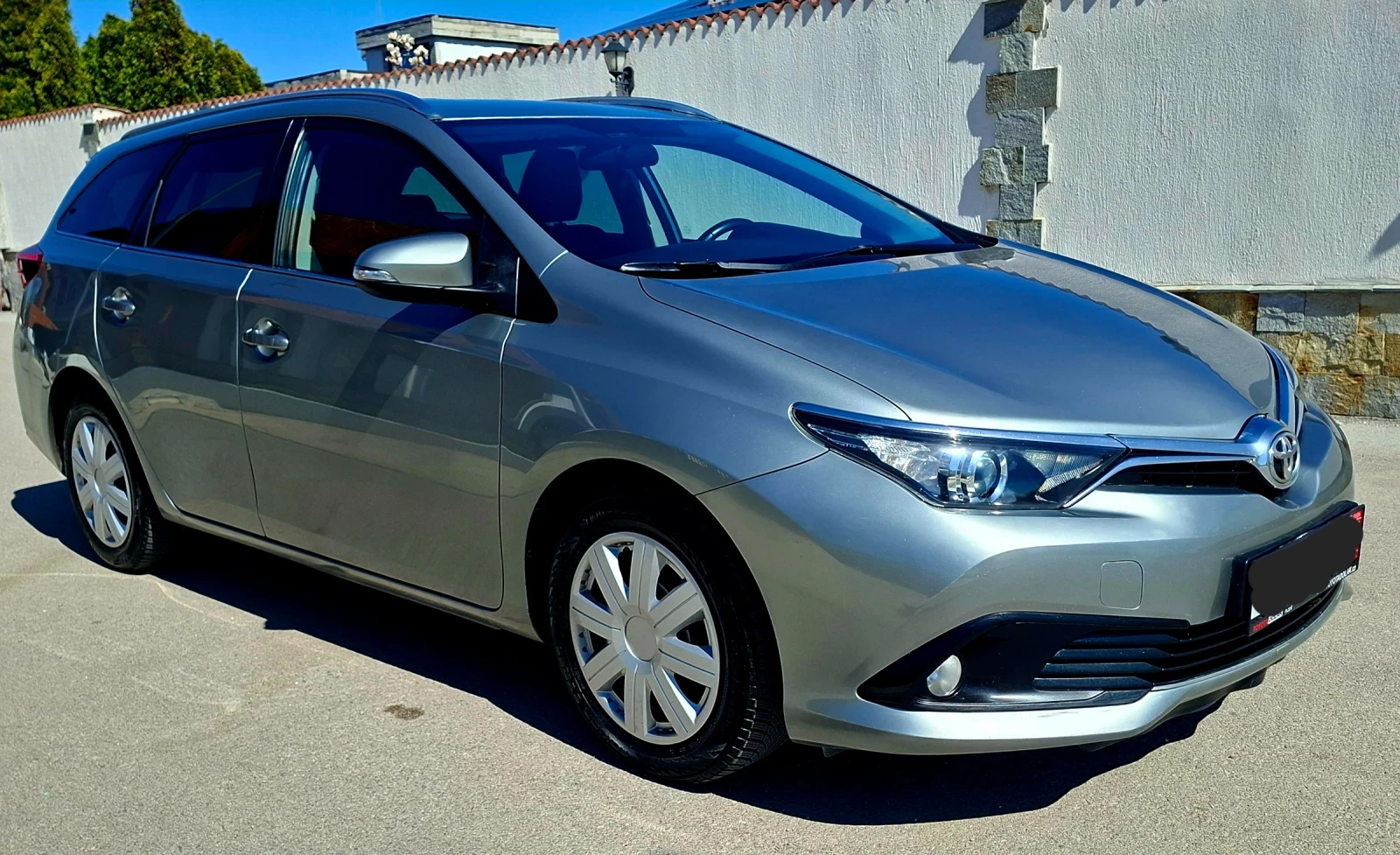 Toyota Auris 1.6.132k.c.2016 Benzin Full Max , снимка 7 - Автомобили и джипове - 54245409