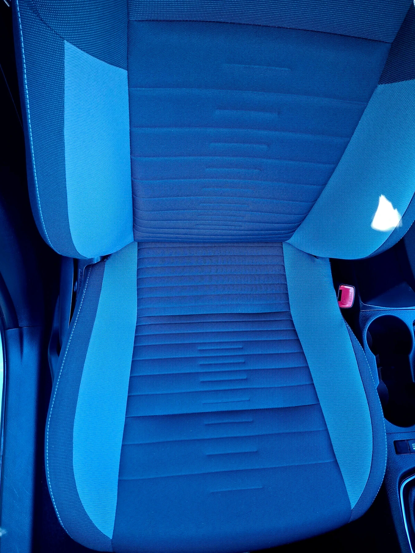 Toyota Auris 1.6.132k.c.2016 Benzin Full Max , снимка 13 - Автомобили и джипове - 54245409