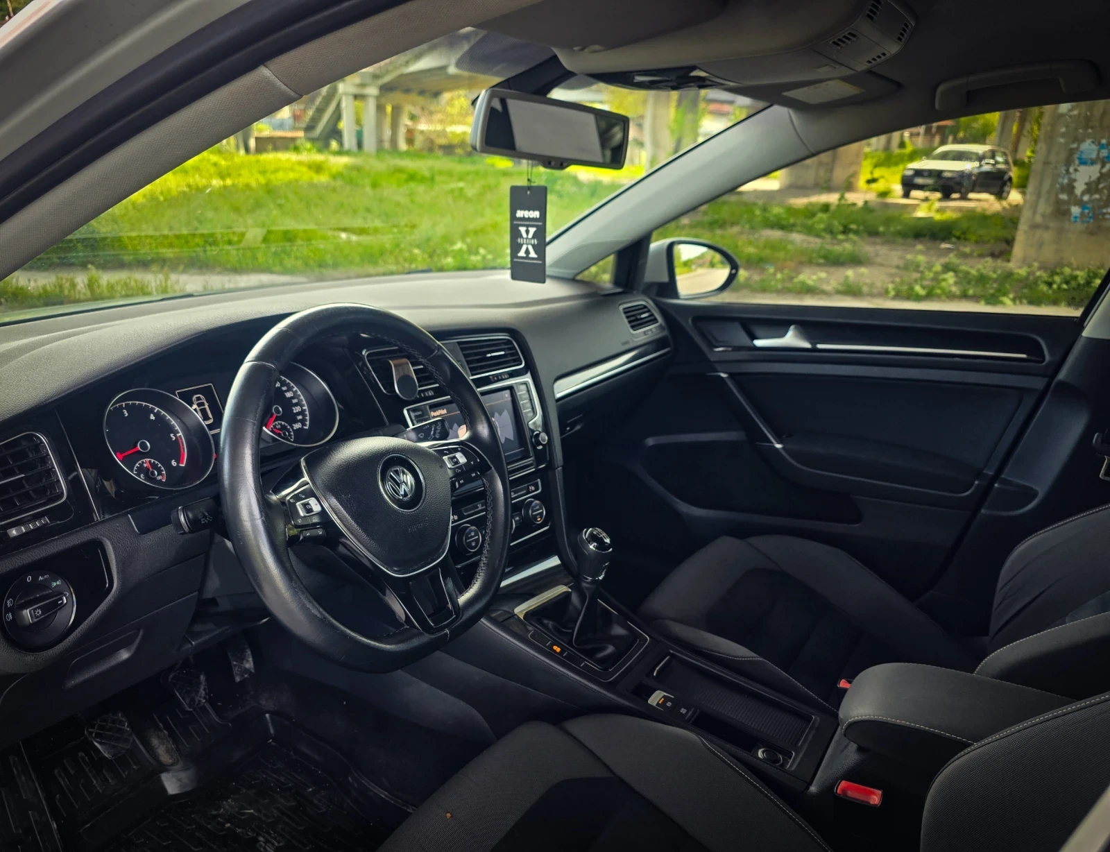 VW Golf = R-Line= 2.0TDI= РЕКАРО= , снимка 6 - Автомобили и джипове - 54459250