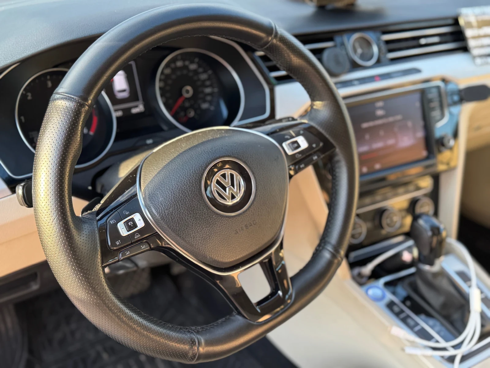 VW Passat, снимка 11 - Автомобили и джипове - 54676174