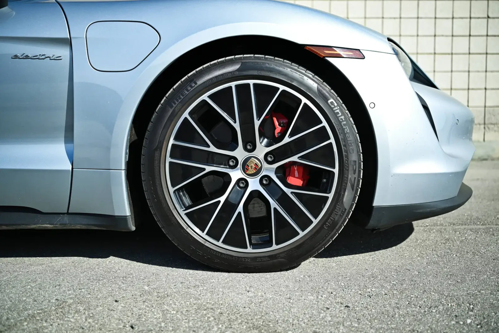 Porsche Taycan 4S| EXTENDED RANGE BATTERY* BOSE* ОБДУХ, снимка 6 - Автомобили и джипове - 54700292