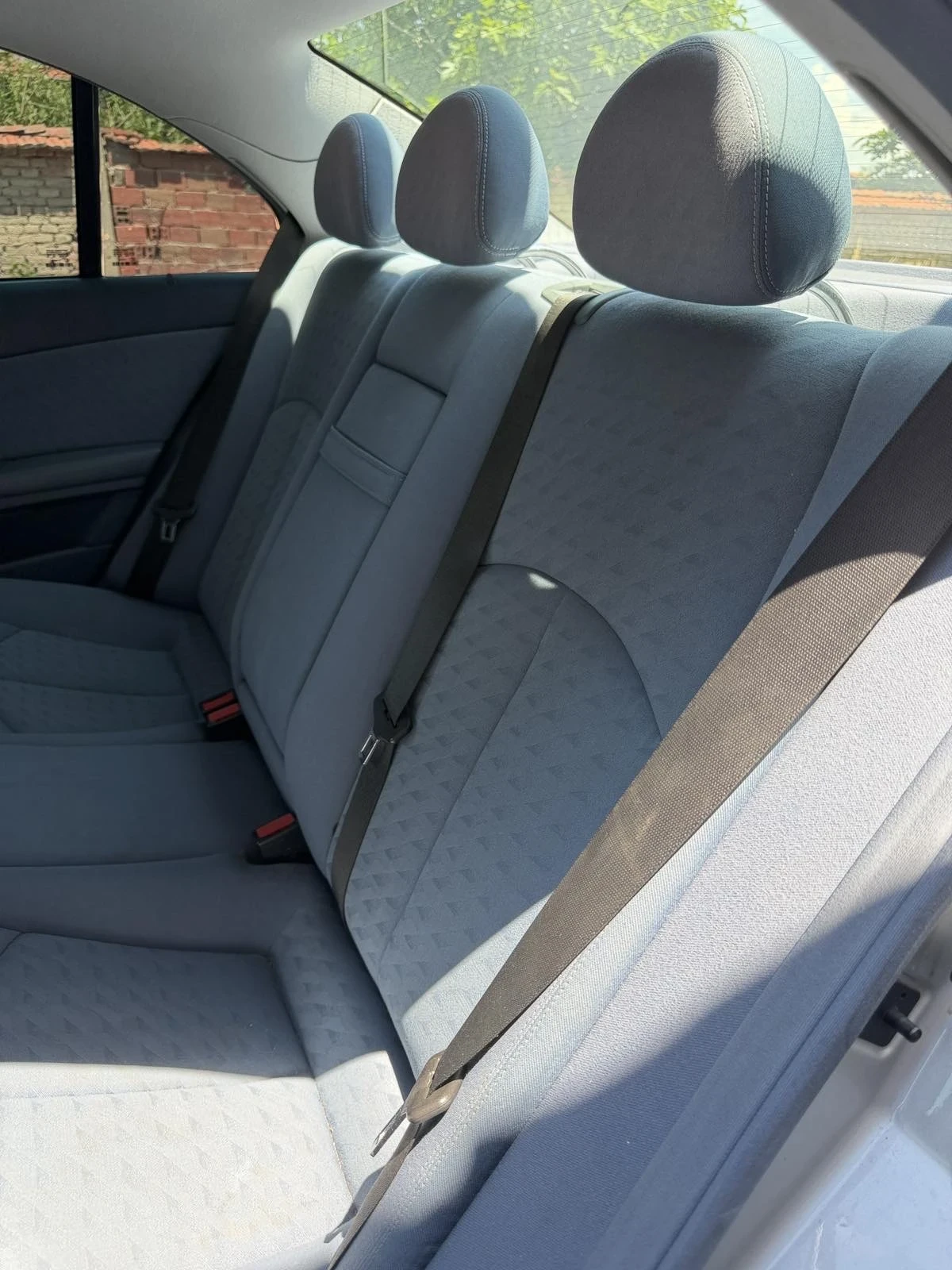Mercedes-Benz E 220, снимка 14 - Автомобили и джипове - 54808821