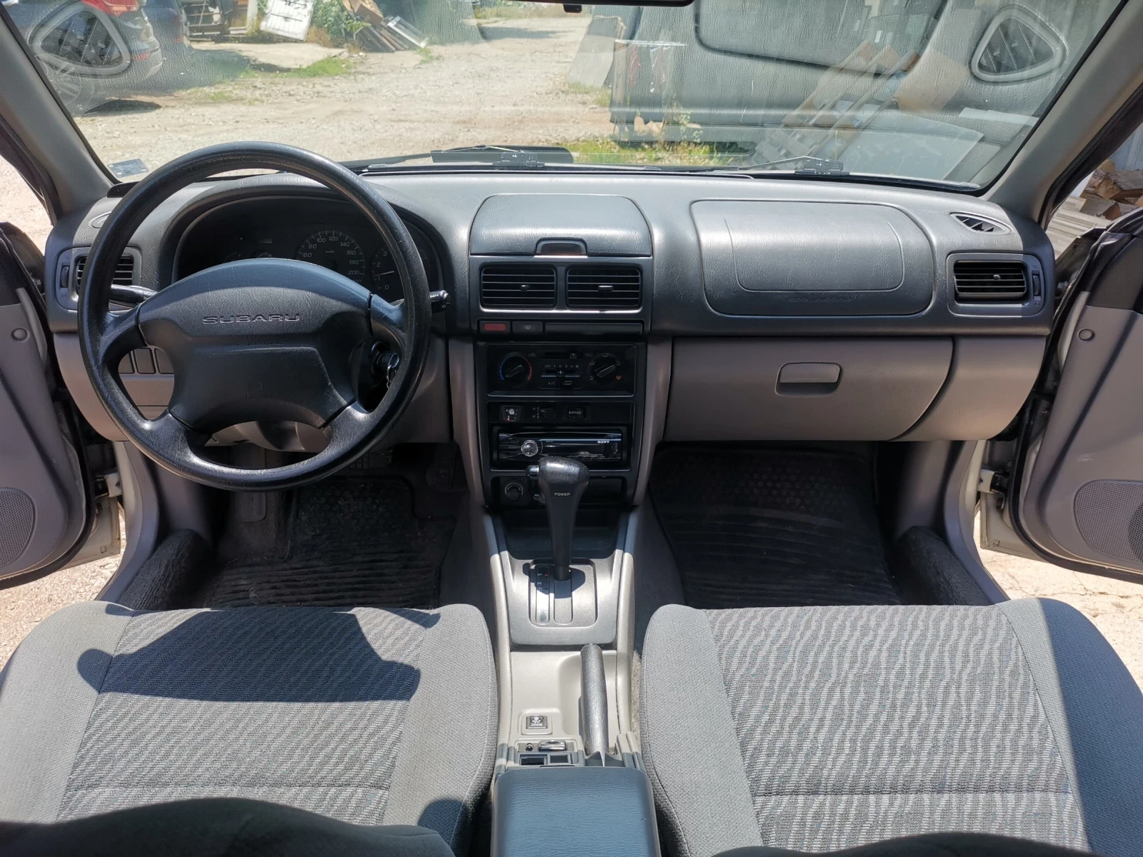 Subaru Impreza Седан, снимка 9 - Автомобили и джипове - 55145397