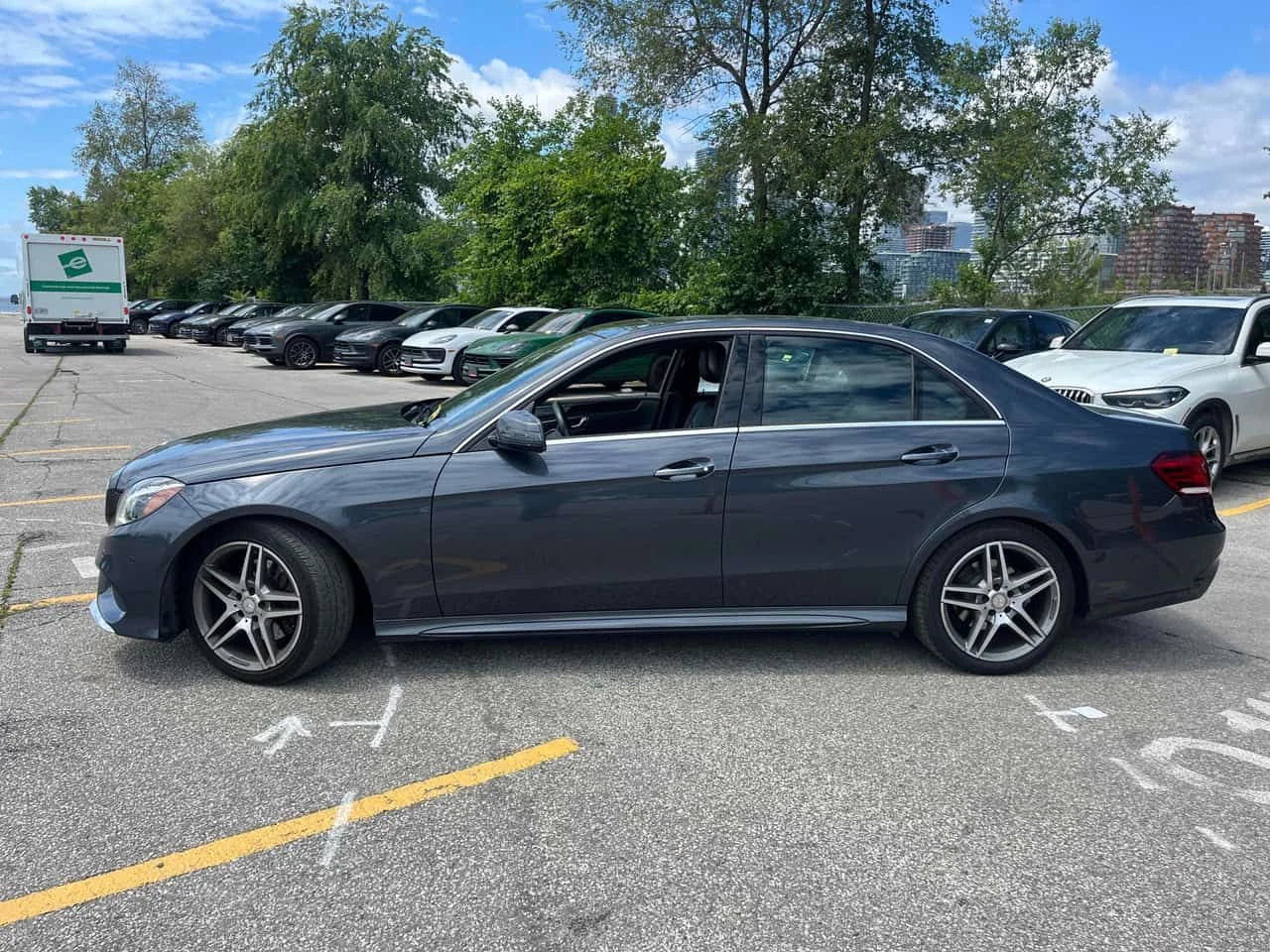 Mercedes-Benz E 400 АМГ ПАКЕТ/КЛИП/ХАРМАН/ПАНО/ПОДГРЕВ/ШИТО ТАБЛО, снимка 3 - Автомобили и джипове - 55193894