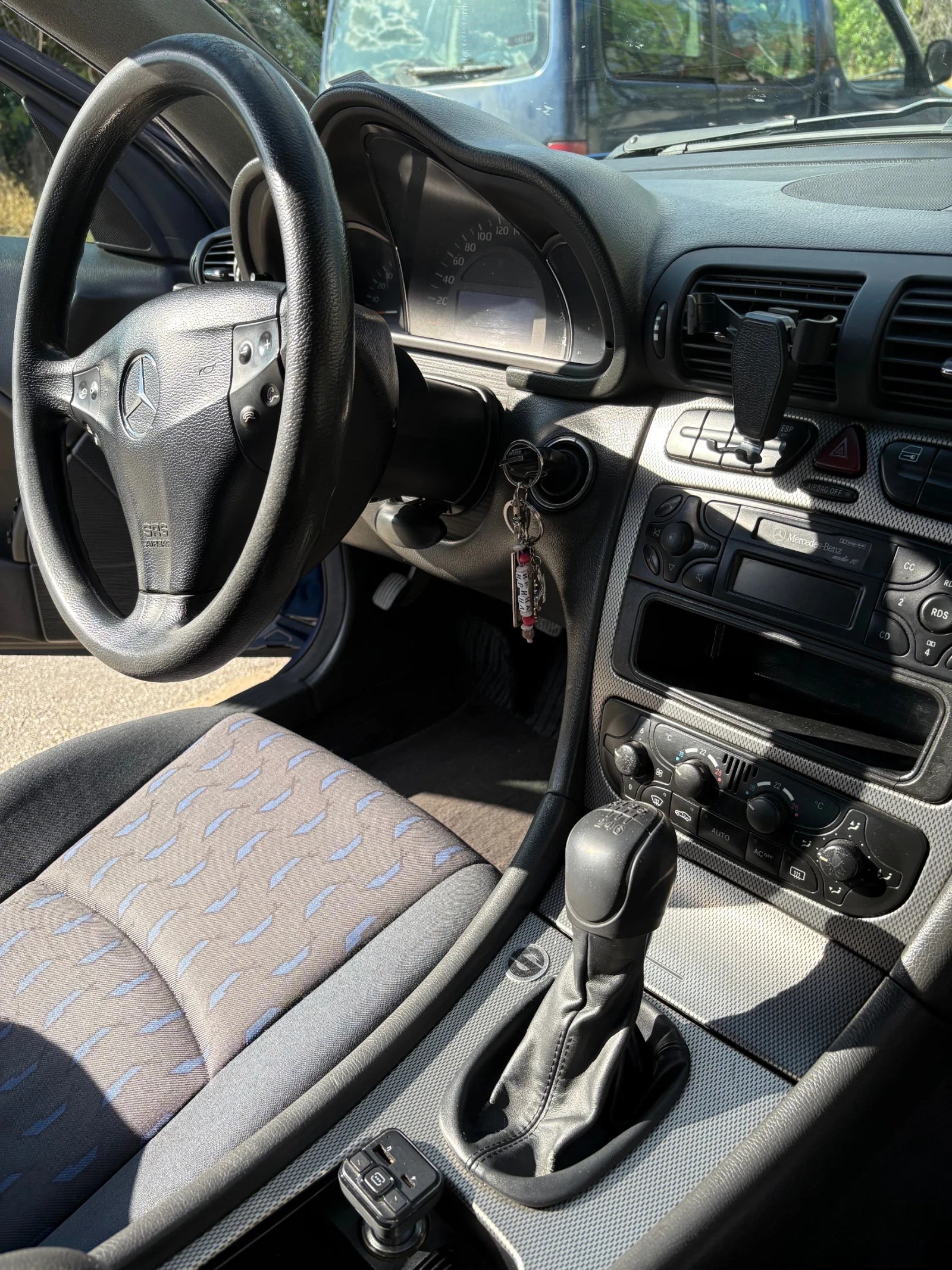 Mercedes-Benz C 220, снимка 14 - Автомобили и джипове - 55284118