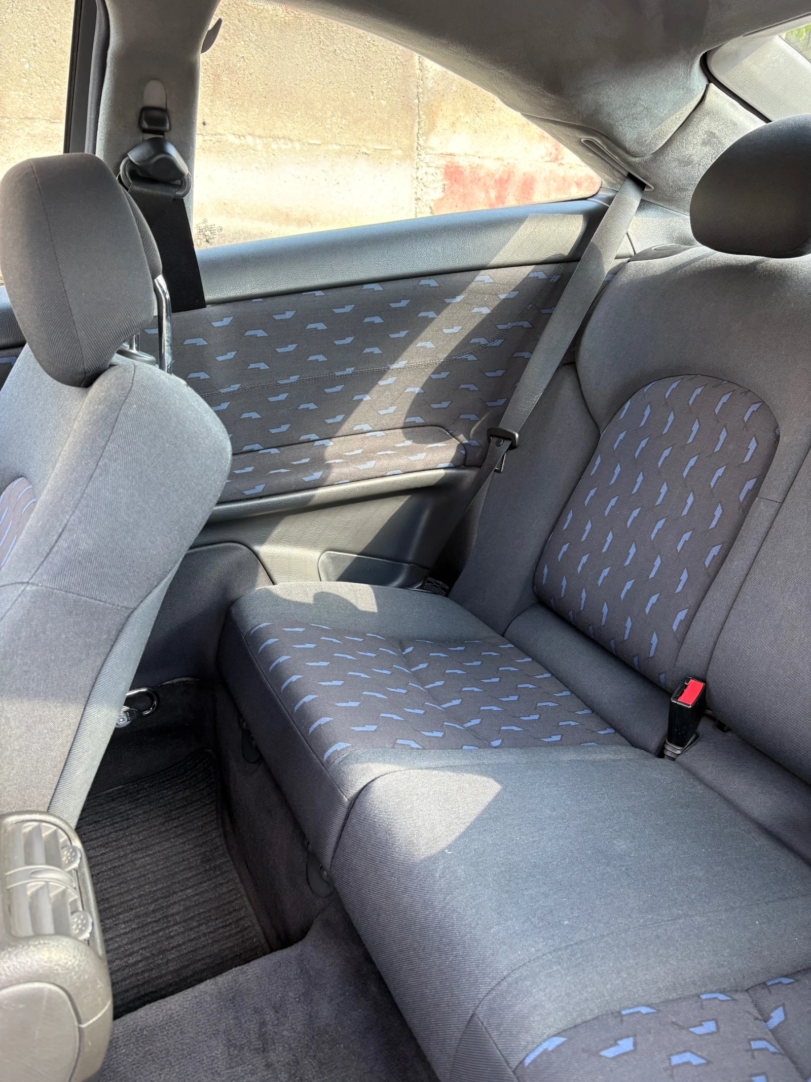 Mercedes-Benz C 220, снимка 8 - Автомобили и джипове - 55284118
