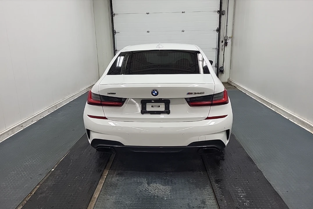 BMW 340 * M340I XDRIVE* Pano* Blind Spot* Back cam* Bucket, снимка 3 - Автомобили и джипове - 55348993