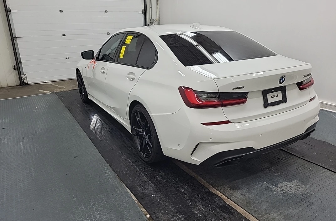 BMW 340 * M340I XDRIVE* Pano* Blind Spot* Back cam* Bucket, снимка 2 - Автомобили и джипове - 55348993