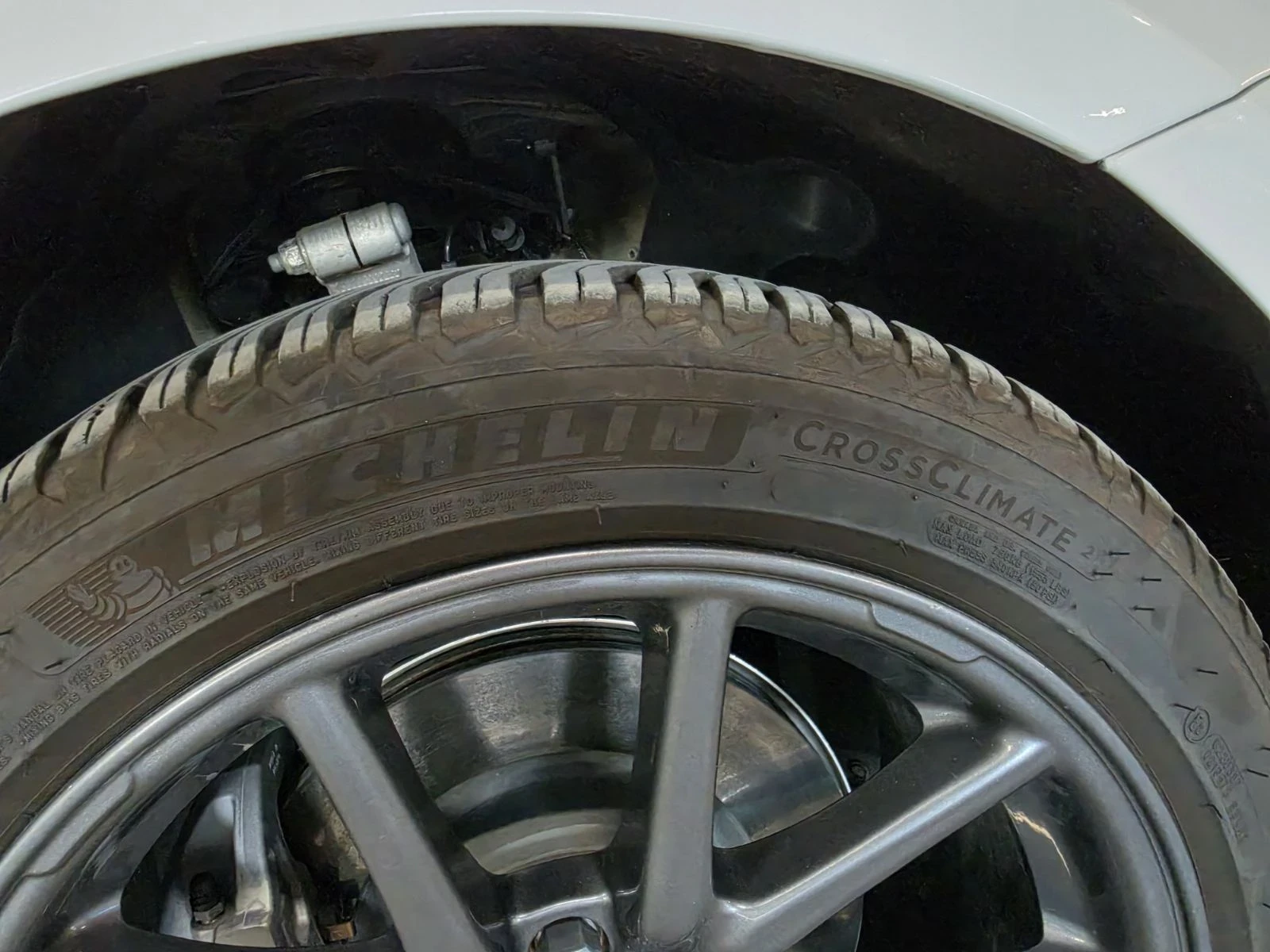 Tesla Model 3 Dual Motor Long Range 4x4, снимка 5 - Автомобили и джипове - 55503953