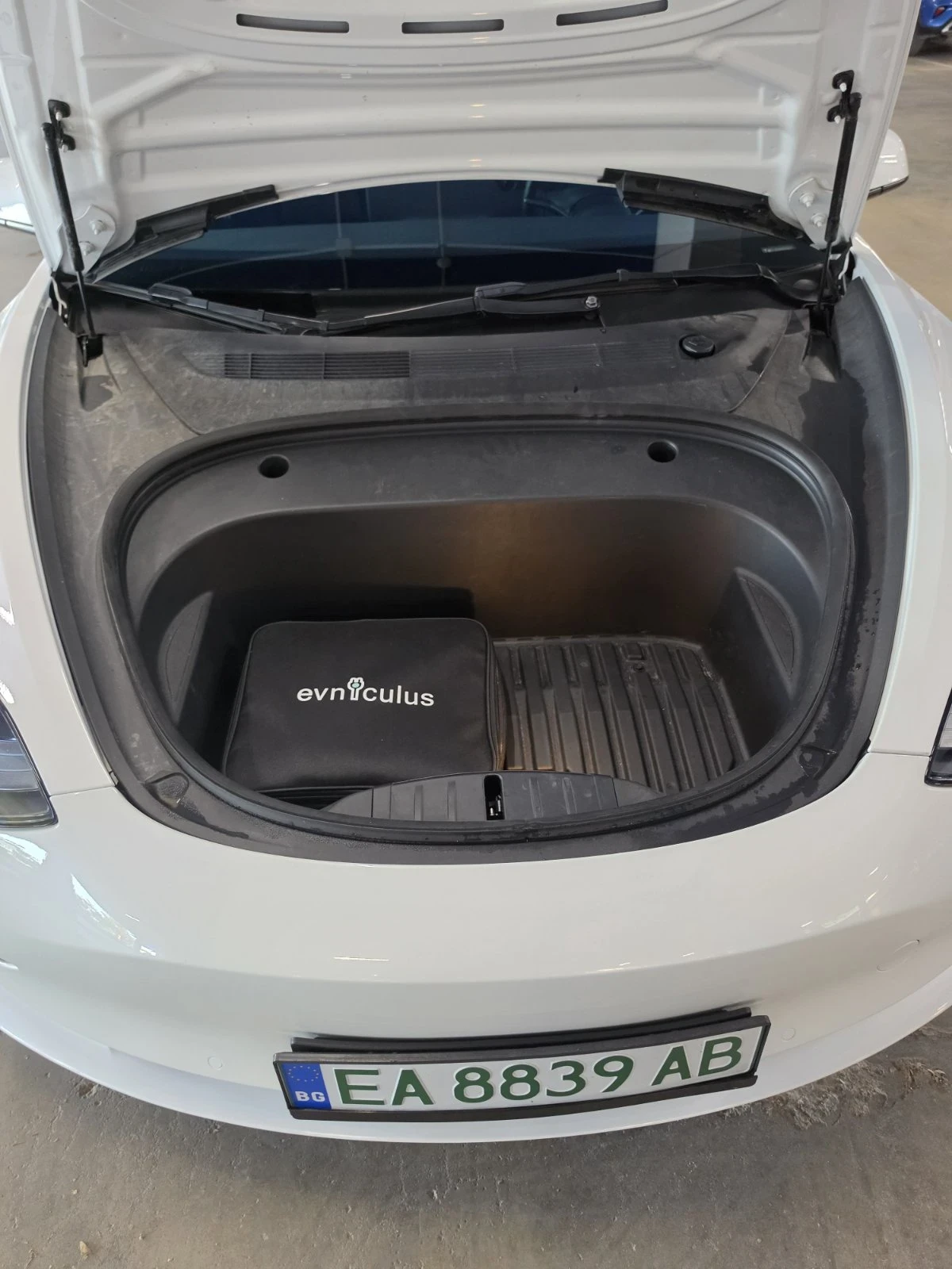 Tesla Model 3 Dual Motor Long Range 4x4, снимка 6 - Автомобили и джипове - 55503953