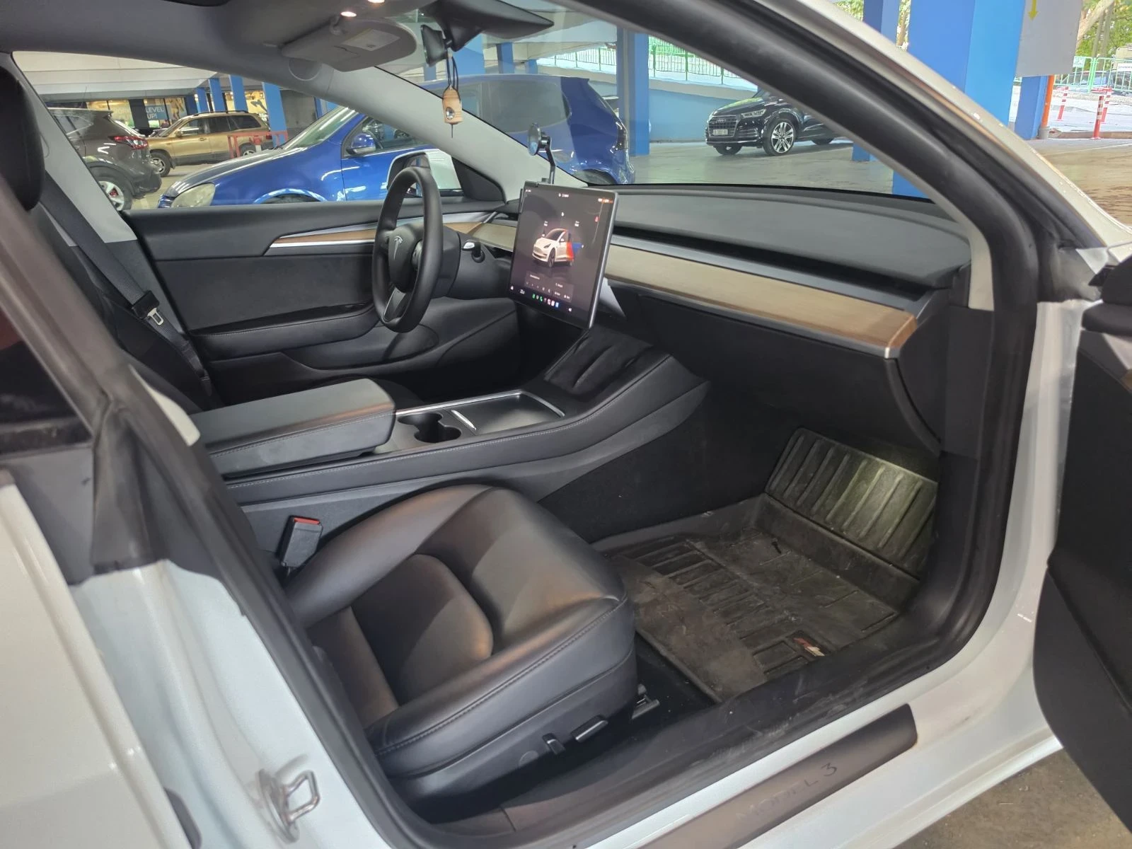 Tesla Model 3 Dual Motor Long Range 4x4, снимка 4 - Автомобили и джипове - 55503953
