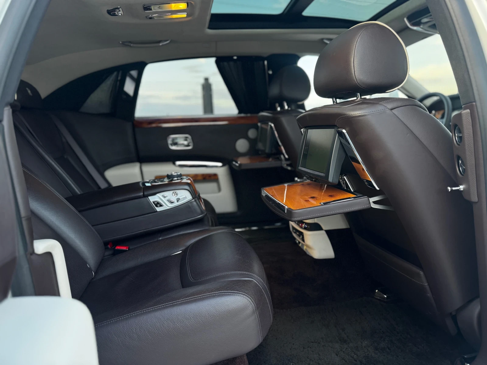 Rolls-Royce Ghost Extended  facelift , снимка 9 - Автомобили и джипове - 56433196