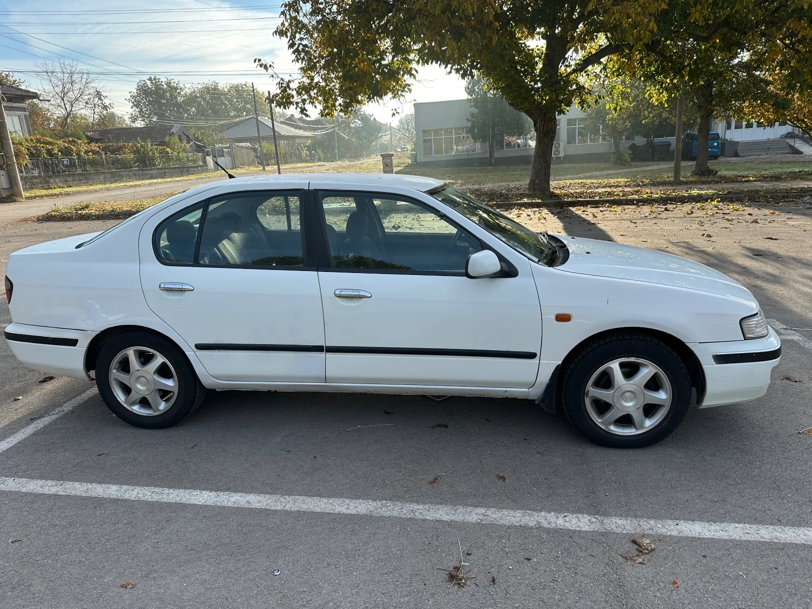 Nissan Primera, снимка 3 - Автомобили и джипове - 56644119