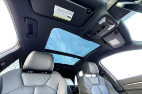 Audi Q3  Premium Plus* S Line* АвтоКредит * (ЦЕНА ДО БГ), снимка 12