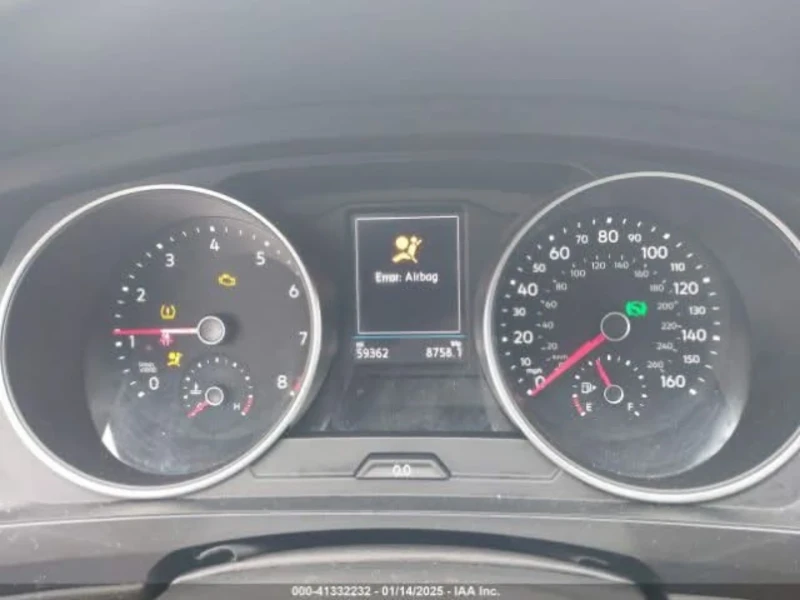 VW Tiguan 2.0L, снимка 14 - Автомобили и джипове - 49513062