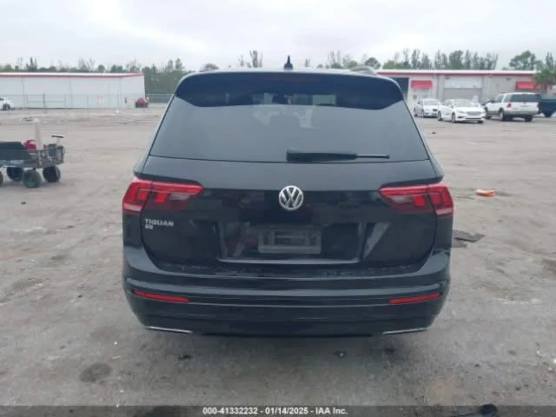 VW Tiguan 2.0L, снимка 9 - Автомобили и джипове - 49513062