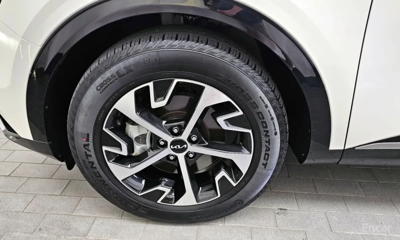 Kia Sportage 1.6 TURBO PRESTIGE* НАЙ-ДОБРА ЦЕНА В БЪЛГАРИЯ* , снимка 3 - Автомобили и джипове - 51275536