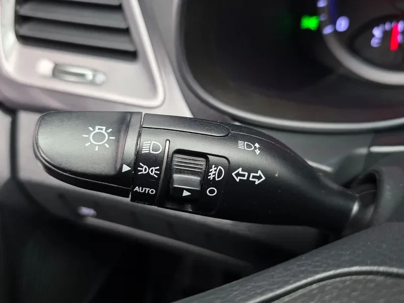 Hyundai Santa fe 2.0, снимка 17 - Автомобили и джипове - 54871191