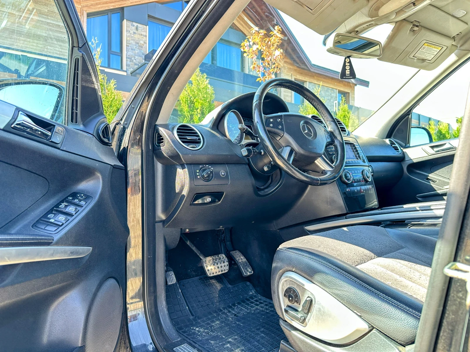Mercedes-Benz ML 320 3.0D/224HP* ПАНОРАМА* ПОДГРЕВ* ПАМЕТ* ЕЛ СЕДАЛКИ*  - изображение 6