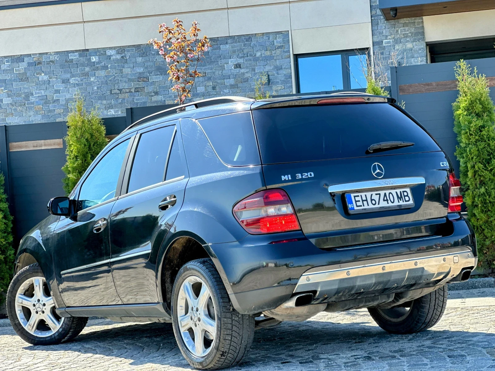 Mercedes-Benz ML 320 3.0D/224HP* ПАНОРАМА* ПОДГРЕВ* ПАМЕТ* ЕЛ СЕДАЛКИ*  - изображение 4