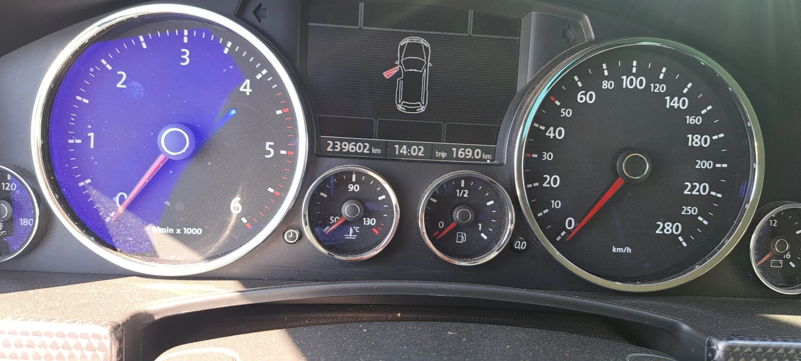 VW Touareg 3.0TDI На възглавници  - изображение 7