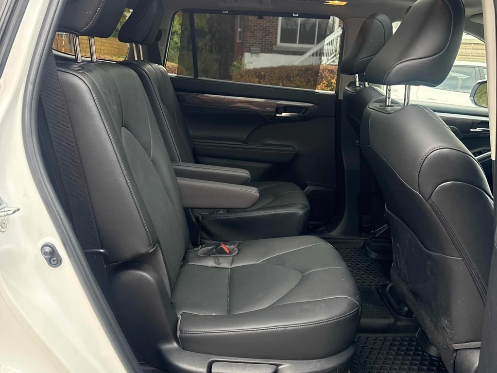 Toyota Highlander * Hybrid Platinum AWD * CARFAX * БЕЗ ПЪРВОНАЧАЛНА  - изображение 10