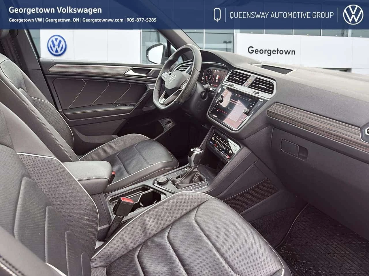 VW Tiguan * Обдухване * 360 камери * Амбиентно * , снимка 9 - Автомобили и джипове - 54042794