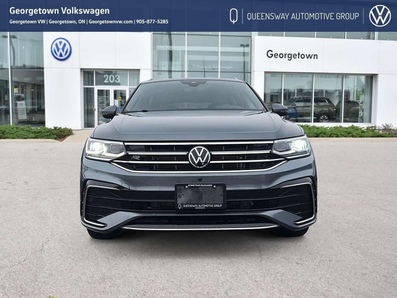VW Tiguan * Обдухване * 360 камери * Амбиентно * , снимка 2 - Автомобили и джипове - 54042794