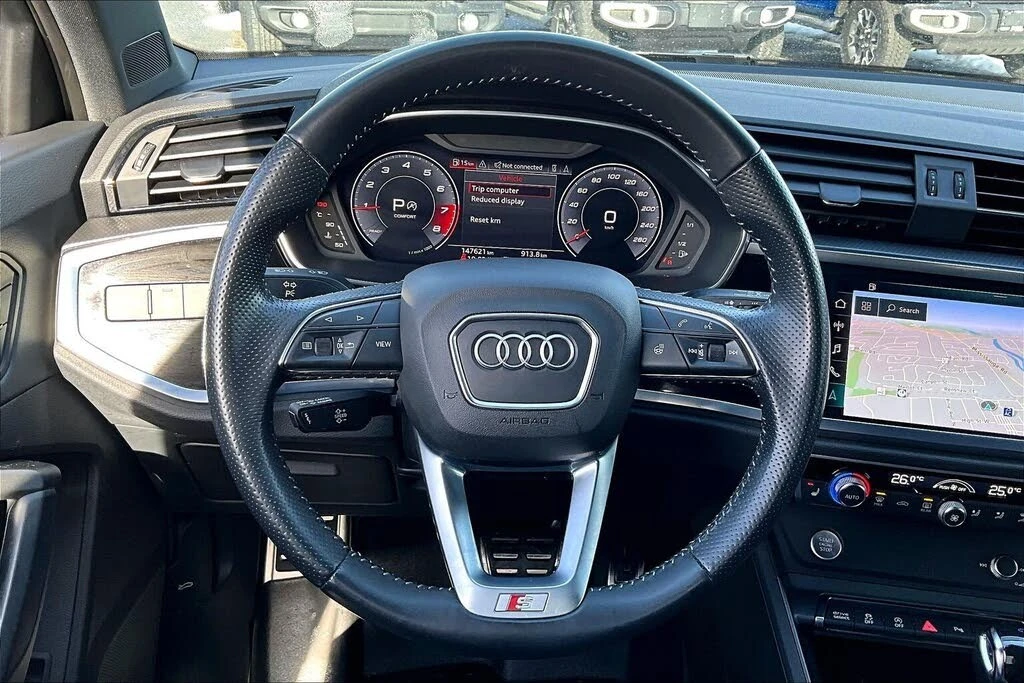 Audi Q3  Premium Plus* S Line* АвтоКредит * (ЦЕНА ДО БГ), снимка 8 - Автомобили и джипове - 54486034