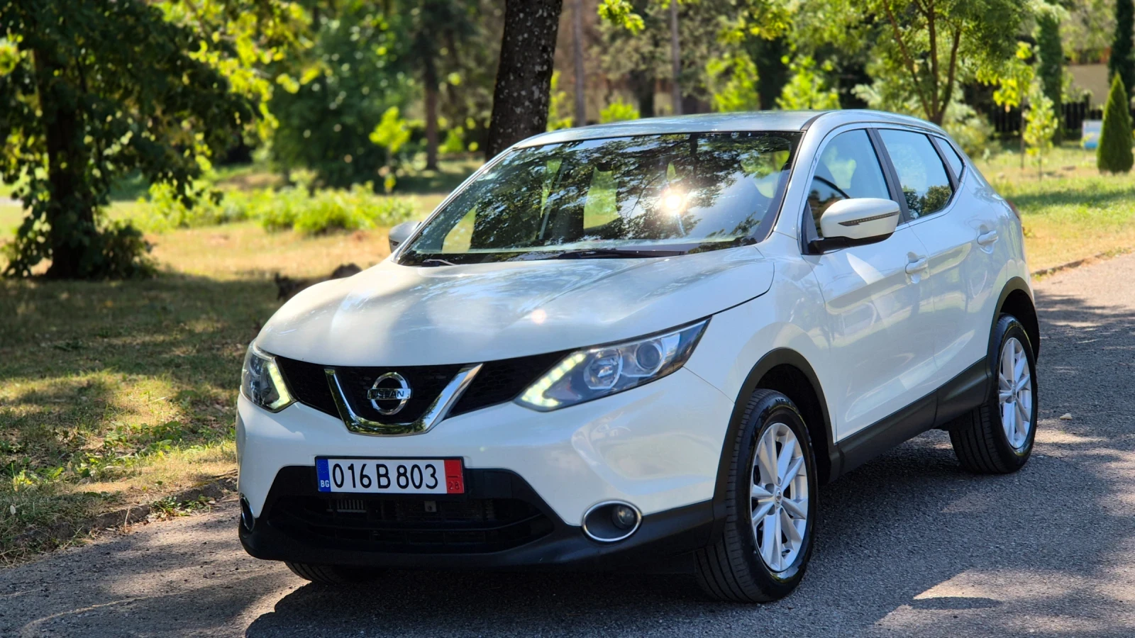 Nissan Qashqai 1.6 D АВТОМАТИК* ФЕЙСЛИФТ* ЕВРО6, снимка 3 - Автомобили и джипове - 55450837