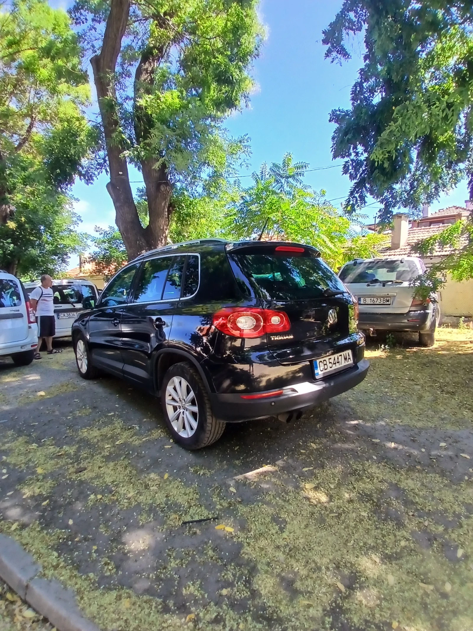 VW Tiguan 2.0 TDI 4x4, снимка 3 - Автомобили и джипове - 55796122