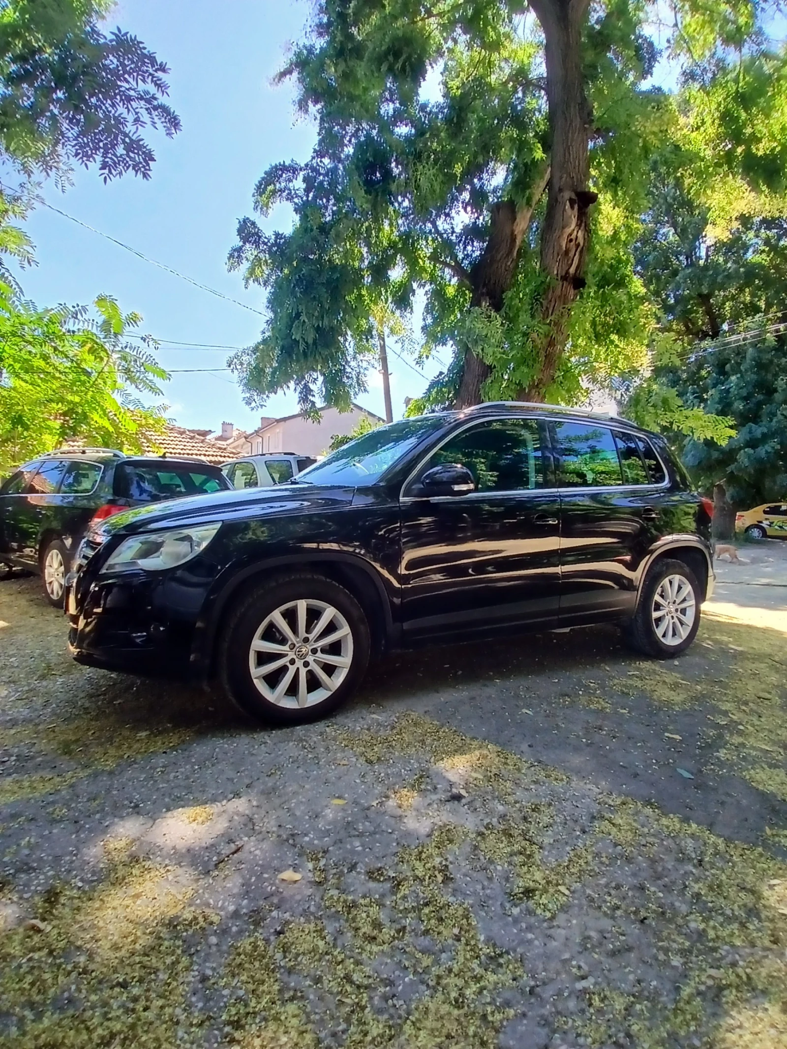 VW Tiguan 2.0 TDI 4x4, снимка 4 - Автомобили и джипове - 55796122