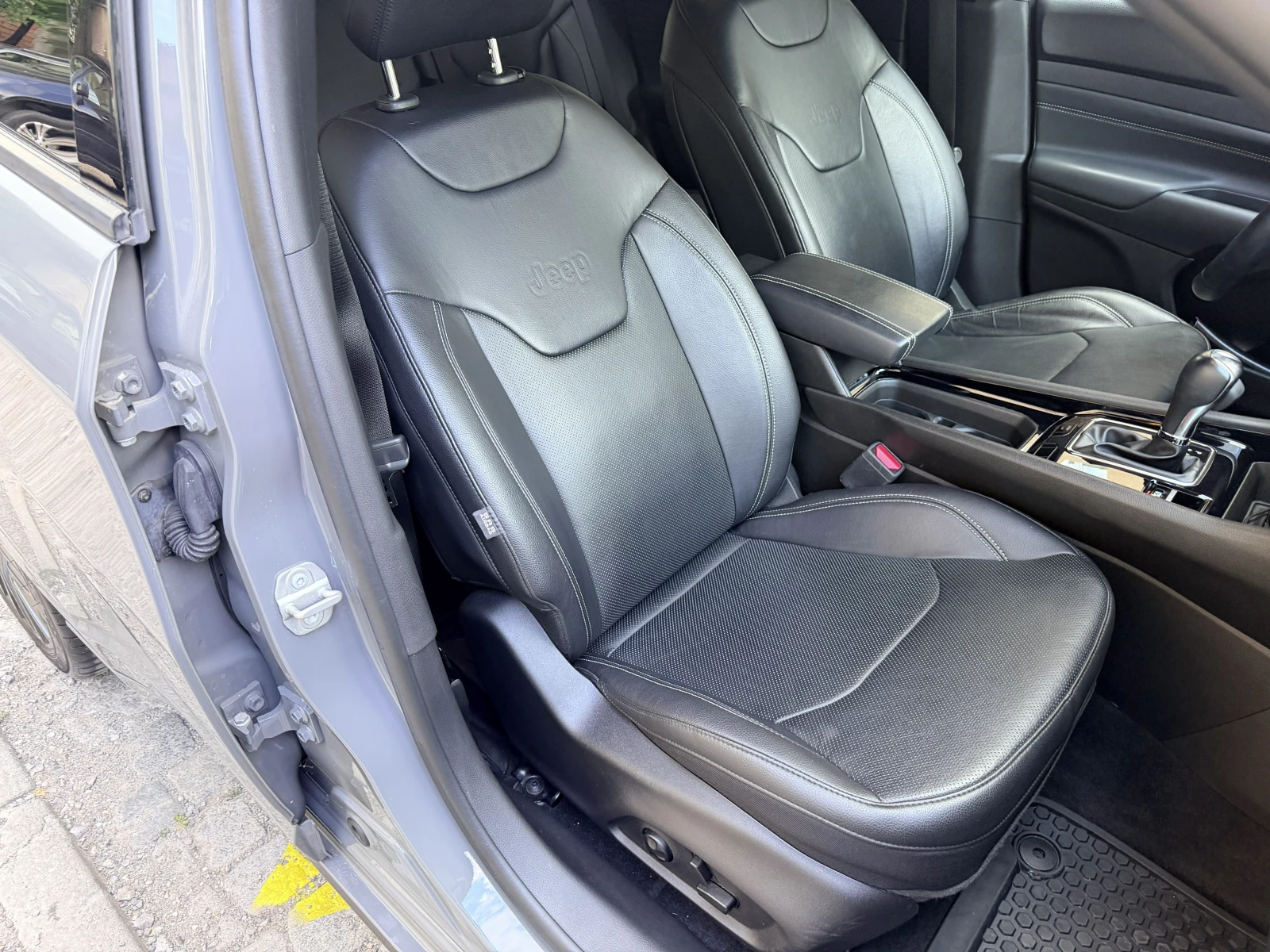 Jeep Compass Limited, снимка 12 - Автомобили и джипове - 55805486