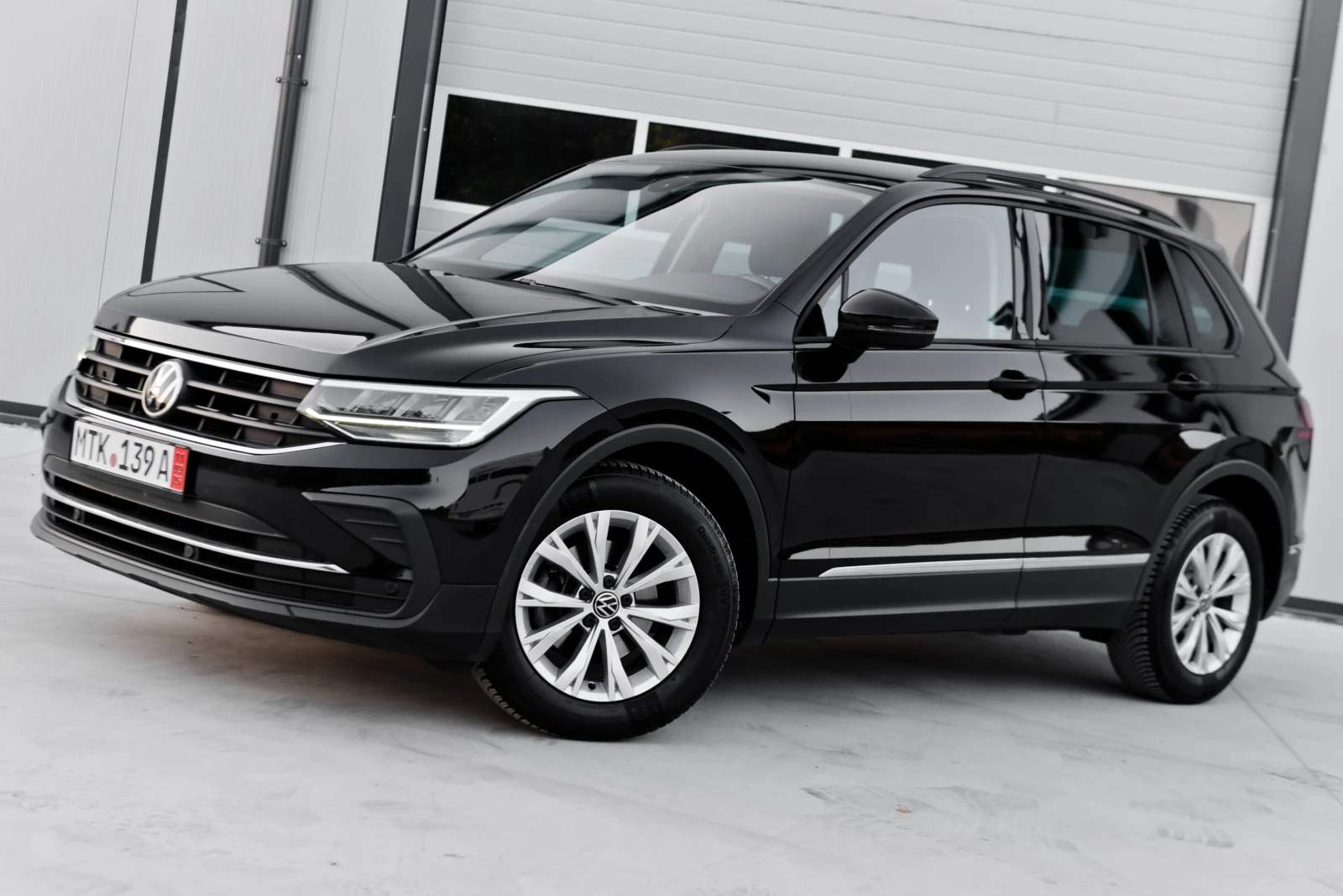 VW Tiguan 1.5T Facelift, снимка 3 - Автомобили и джипове - 55943681