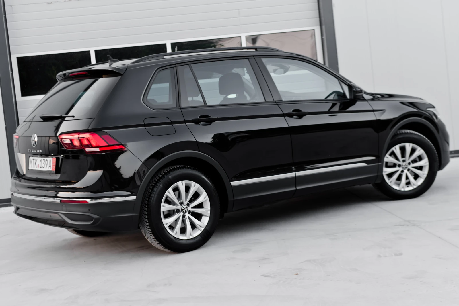 VW Tiguan 1.5T Facelift, снимка 7 - Автомобили и джипове - 55943681