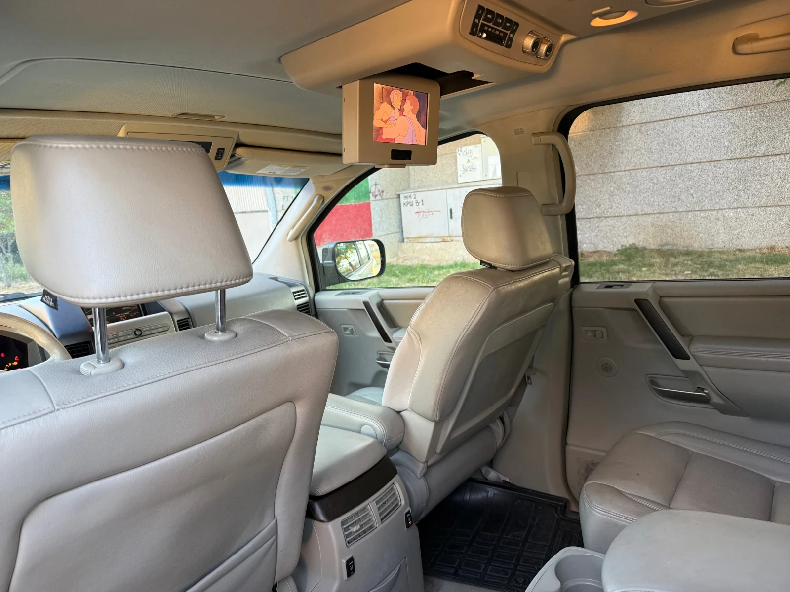 Infiniti QX56, снимка 4 - Автомобили и джипове - 56273015