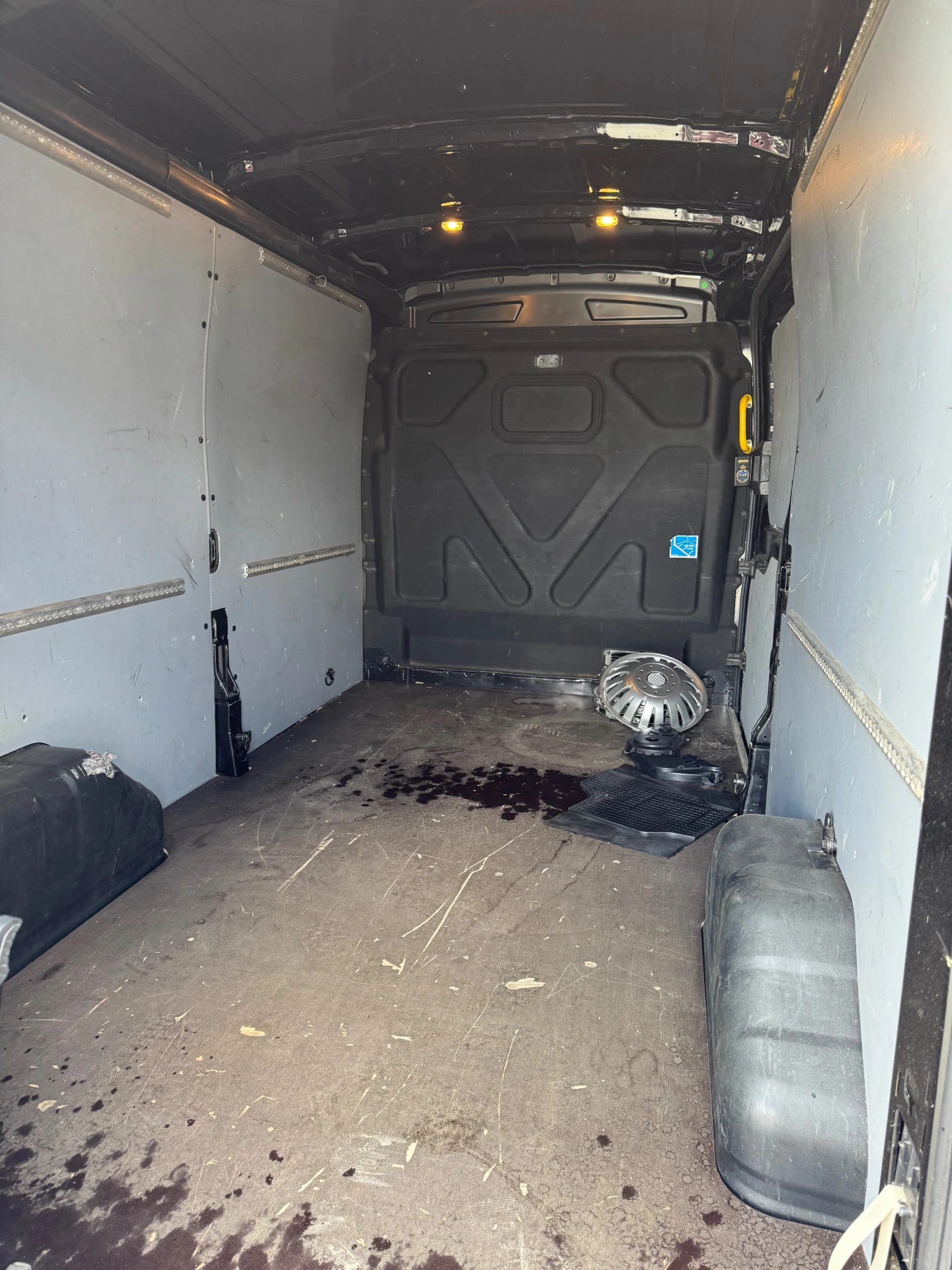 Ford Transit 2.0 EcoBlue, снимка 8 - Бусове и автобуси - 54061304