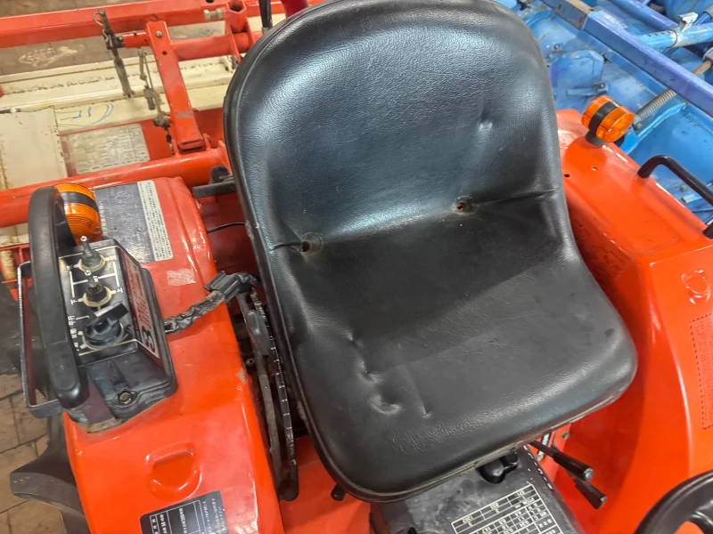 Трактор Hinomoto C174, снимка 5 - Селскостопанска техника - 52861001