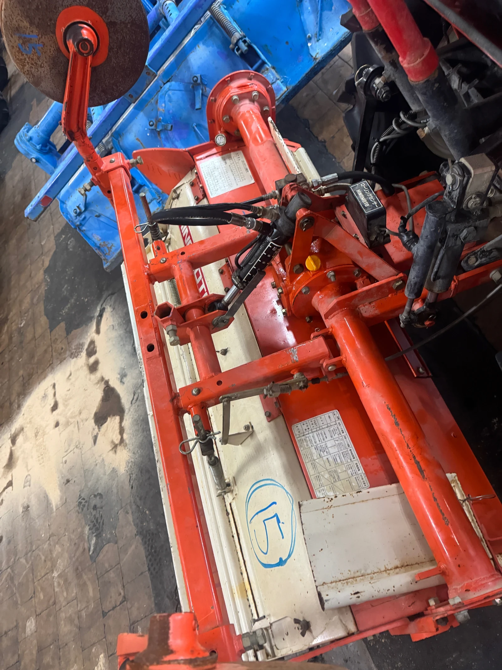 Трактор Hinomoto C174 - изображение 7