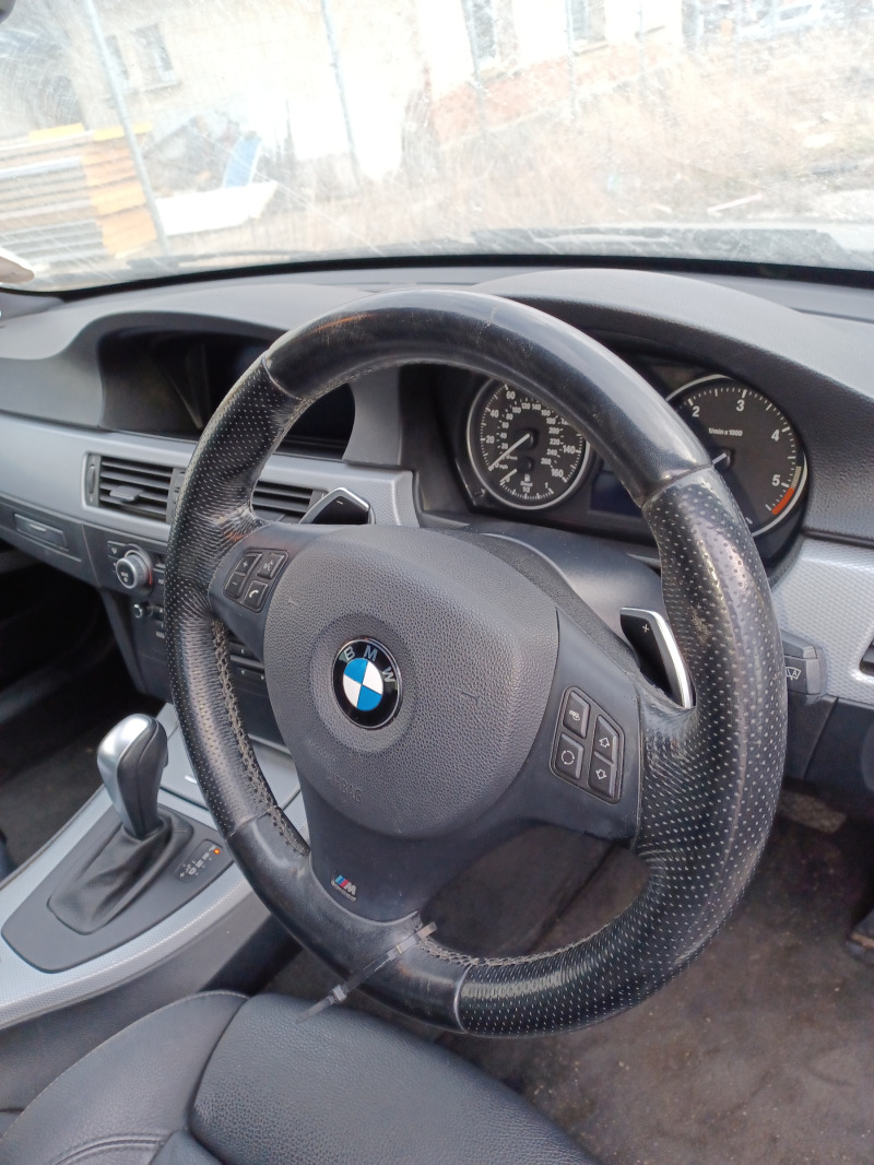 BMW 330 245кс, снимка 5 - Автомобили и джипове - 46272010