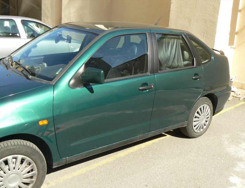 Seat Cordoba, снимка 13 - Автомобили и джипове - 46171122