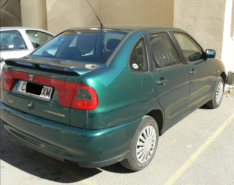 Seat Cordoba, снимка 3 - Автомобили и джипове - 47049298