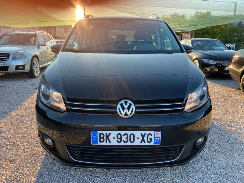 VW Touran 1.6TDi, Comfort, ПАНОРАМА, ПАРКТР, ТЕМПОМАТ, снимка 2 - Автомобили и джипове - 47595360