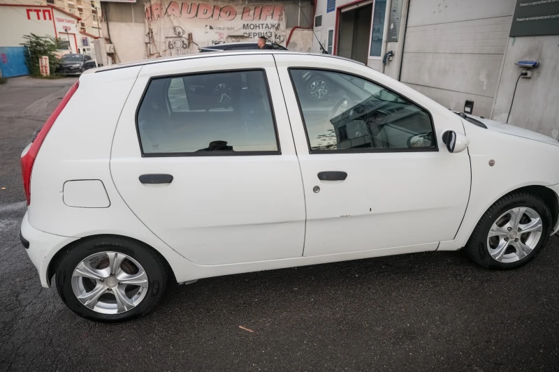 Fiat Punto 1.9 JTD HLX, снимка 3 - Автомобили и джипове - 48051448