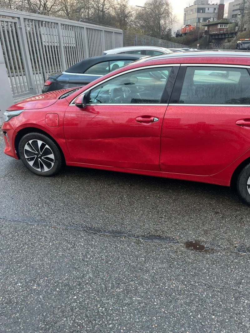 Kia Ceed, снимка 1 - Автомобили и джипове - 48899680